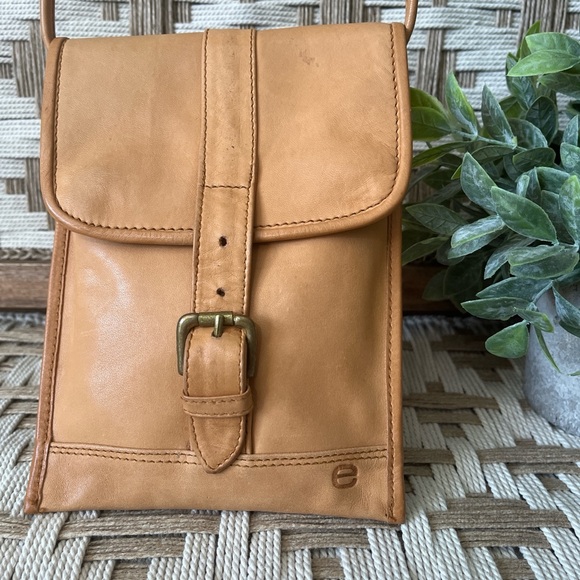 Ellington Handbags - Ellington Leather Crossbody Mini Bag Tan Boho Minimalist Organizer